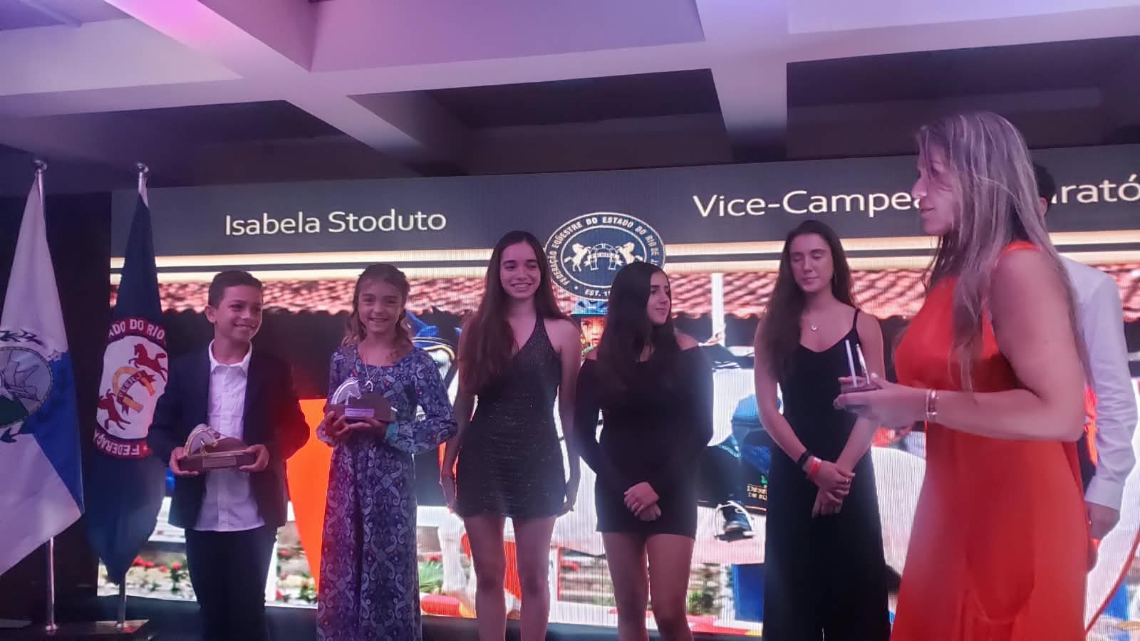 Isabela Stoduto — Imprensa
